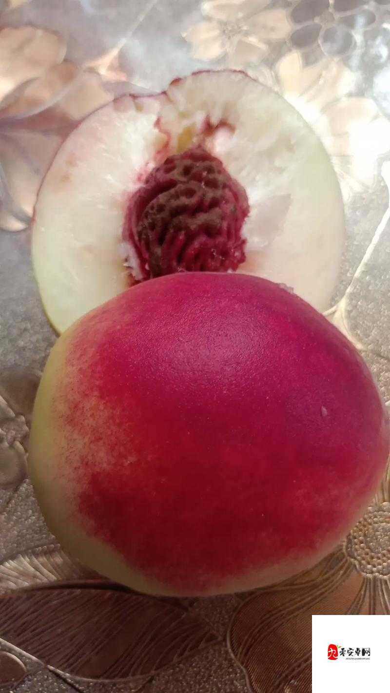 红桃现颢:探究神秘现象的背后