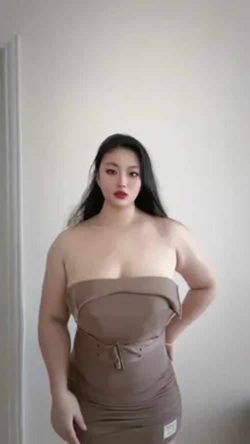 四川妇BBB凸凸凸凸女2023最新动态:揭秘背后故事与网络热议焦点